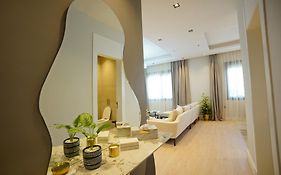 Darat Safa Luxury Smart Apartment